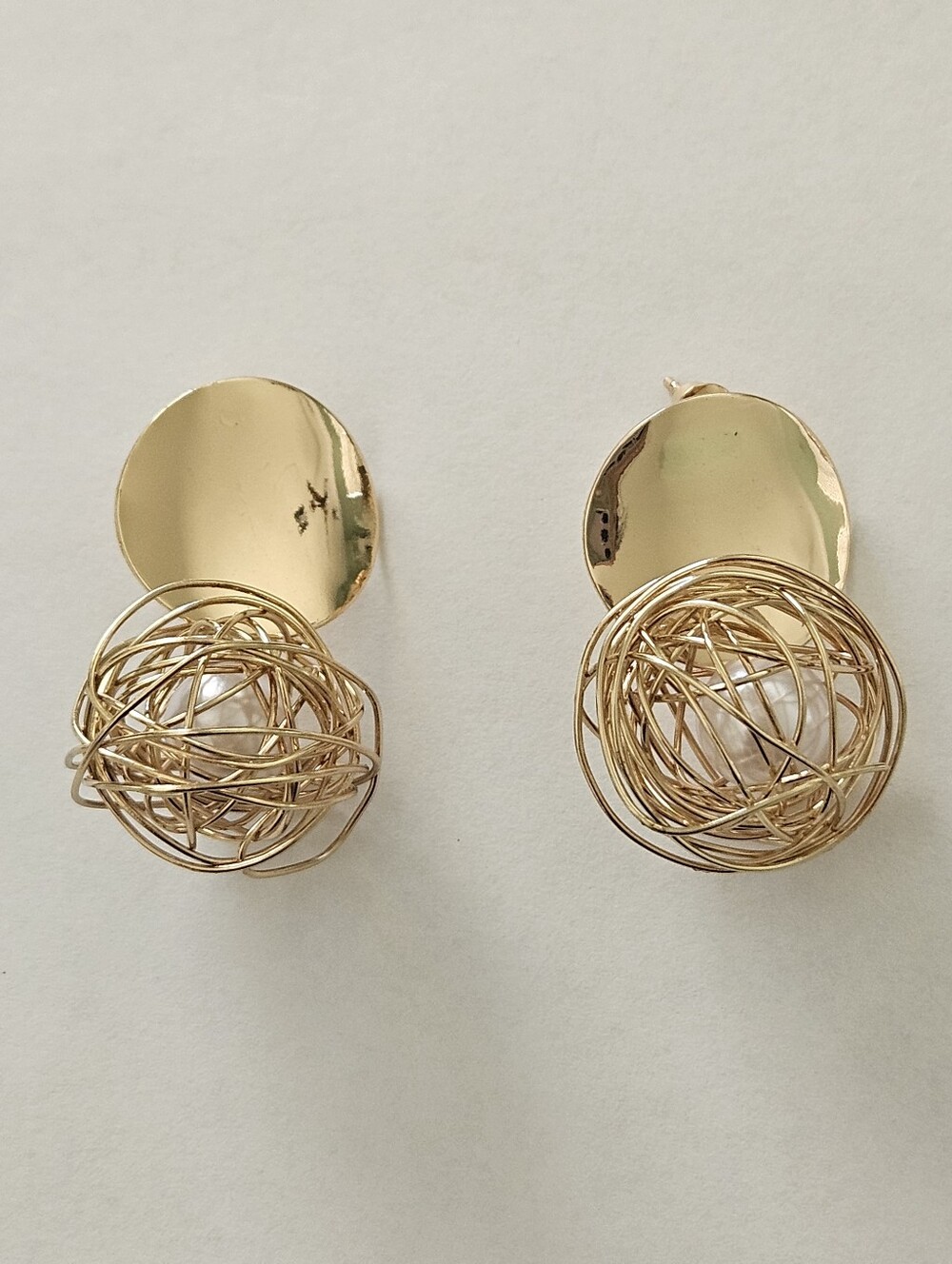 NWT Golden Drop Earrings Pearl Accent Lightweight Avant Garde Wedding Preppy